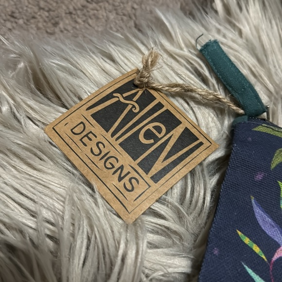 NWT-Allen Designs Koala Pouch-8x6-ZipTop - Picture 5 of 12